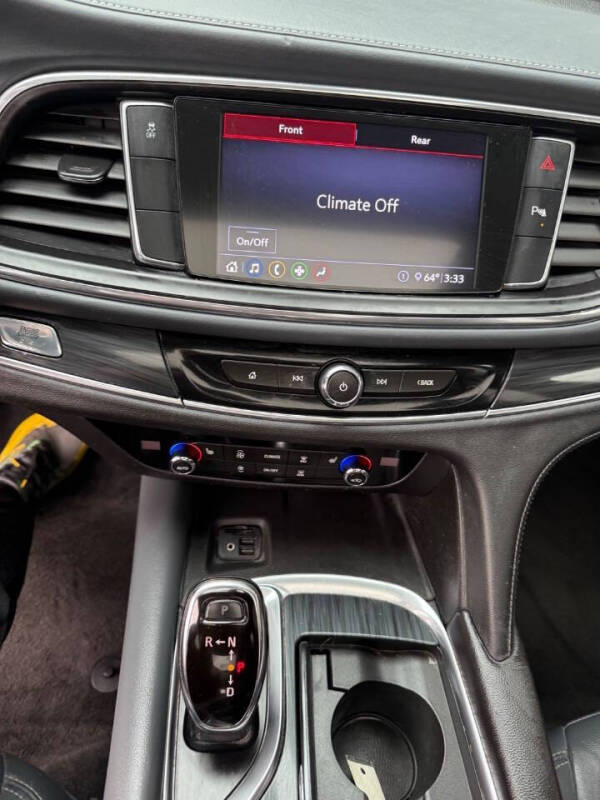 2020 Buick Enclave Essence