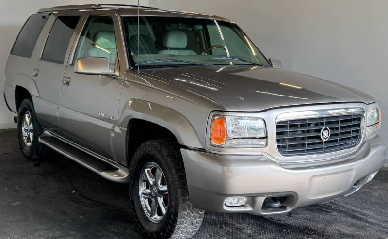 2000 Cadillac Escalade