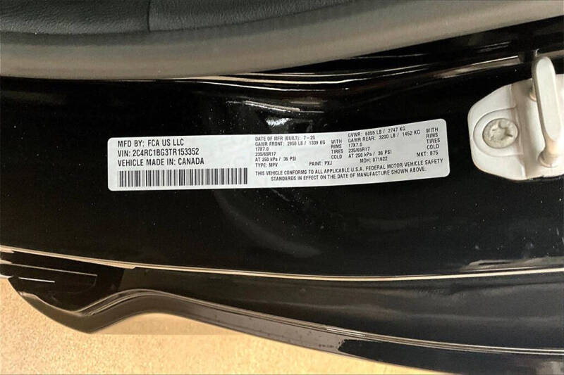 2026 Chrysler Pacifica Select