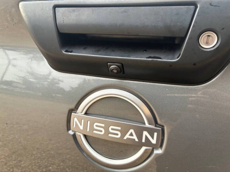 2023 Nissan Titan SV
