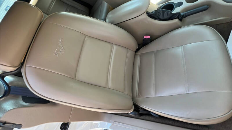 2003 Ford Mustang