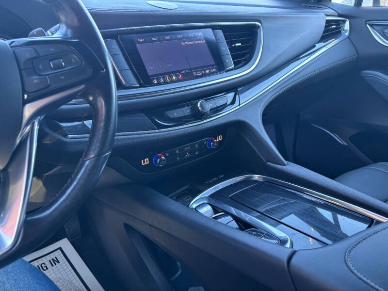 2022 Buick Enclave Essence