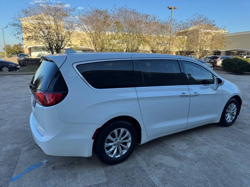 2018 Chrysler Pacifica Touring Plus