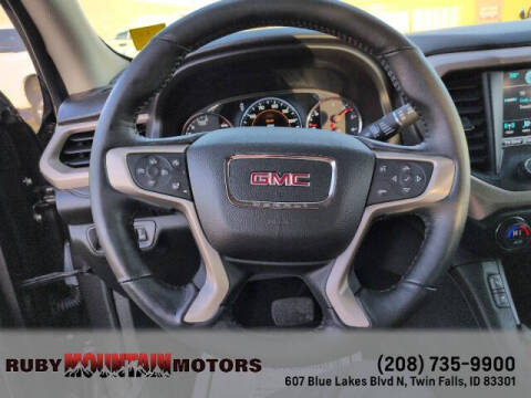 2017 GMC Acadia Denali