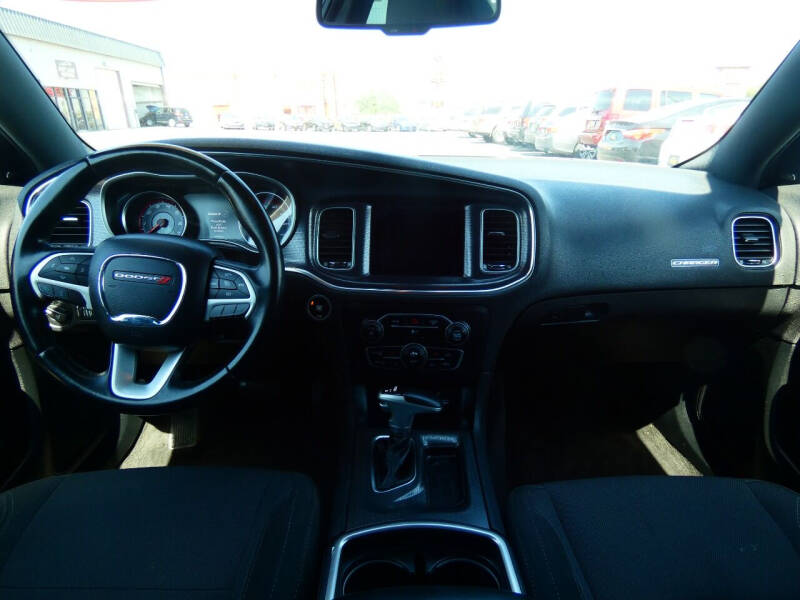 2017 Dodge Charger SXT