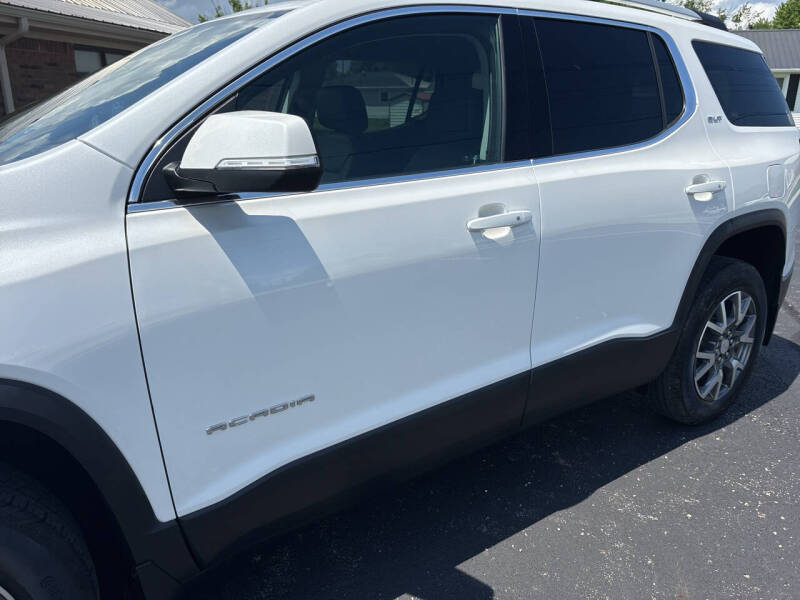 2023 GMC Acadia SLT