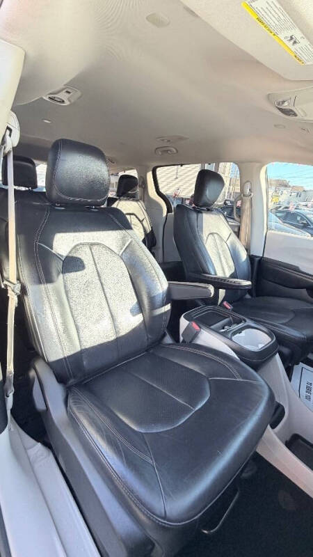 2018 Chrysler Pacifica Touring L
