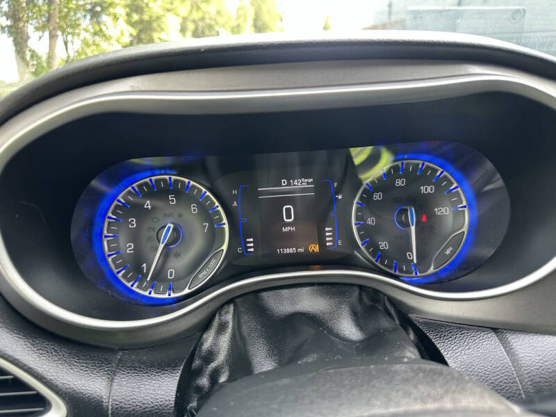 2020 Chrysler Pacifica Touring L