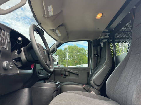 2023 Chevrolet Express 2500