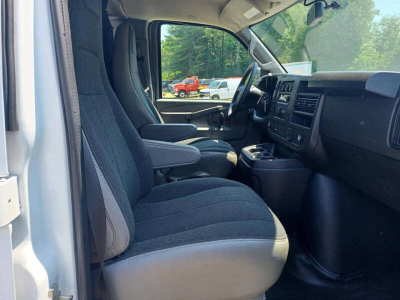 2024 Chevrolet Express 2500