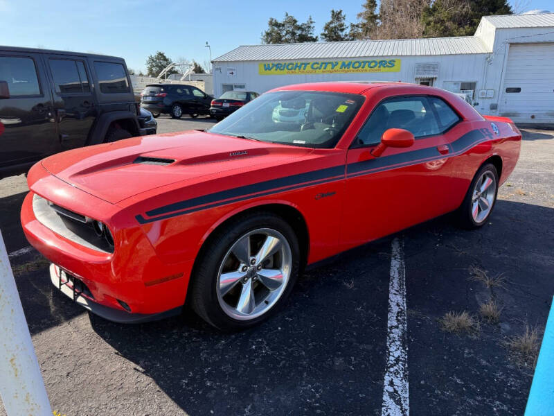 2017 Dodge Challenger R/T Plus's photo