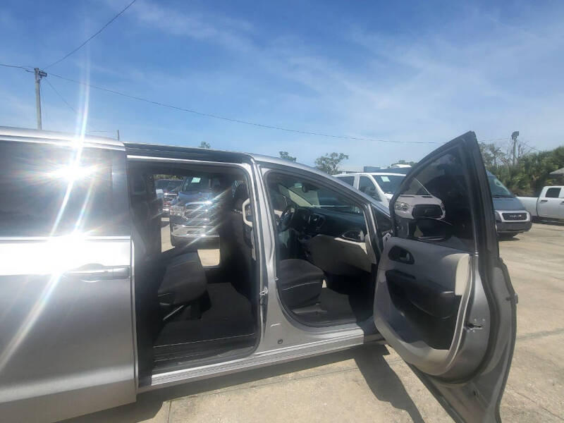 2017 Chrysler Pacifica Touring