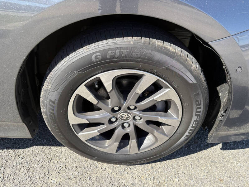 2021 Toyota Prius XLE