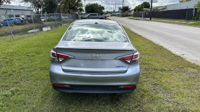 2016 Hyundai Sonata Hybrid SE
