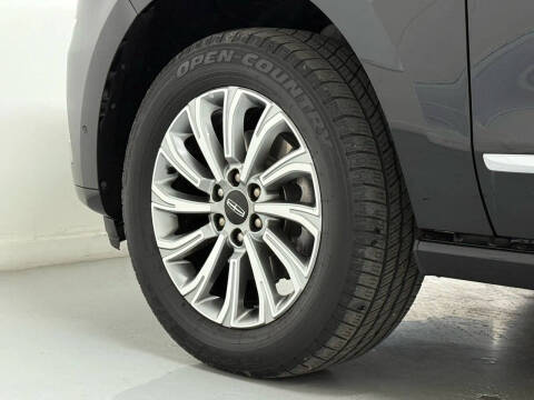 2023 Lincoln Navigator L Standard