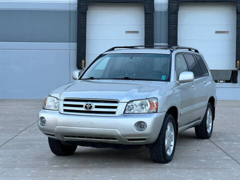 2005 Toyota Highlander for sale at Clutch Motors in Lake Bluff IL