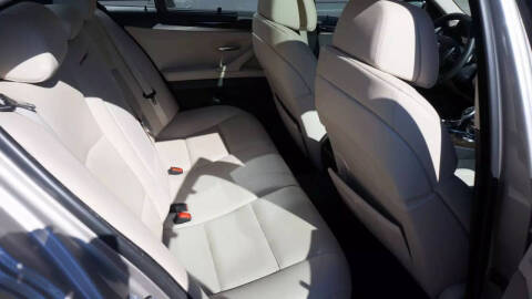 2011 BMW 5 Series 550i xDrive