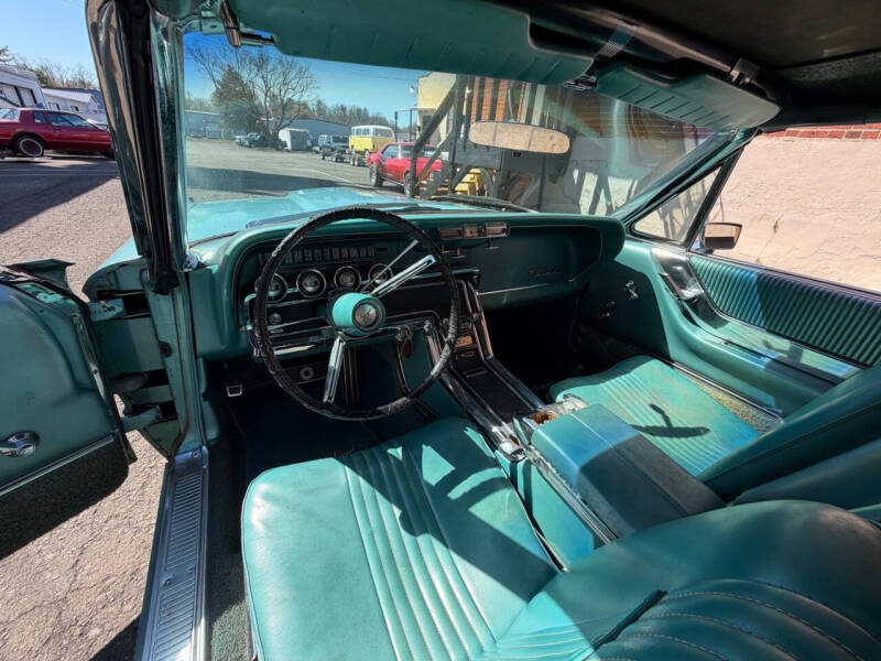1965 Ford Thunderbird