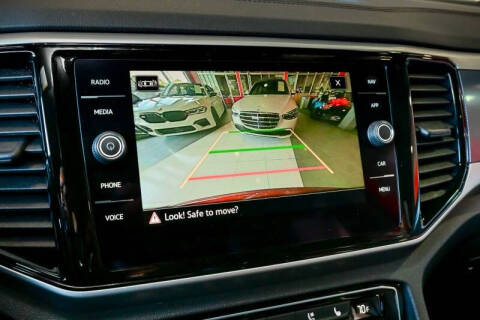 2022 Volkswagen Atlas Cross Sport V6 SEL Premium R-Line 4Motion