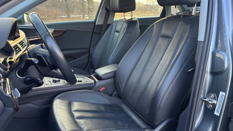 2019 Audi A4 quattro Premium 45 TFSI