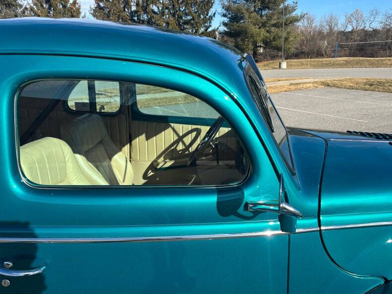 1939 Ford Deluxe