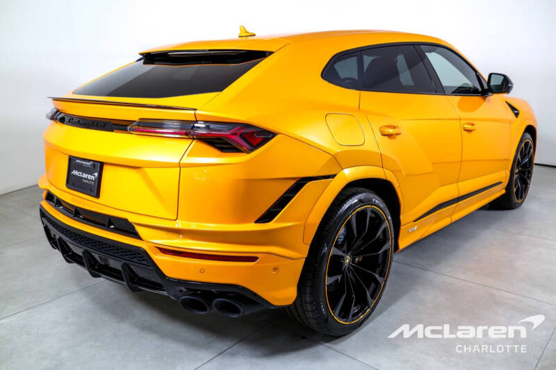 2023 Lamborghini Urus S