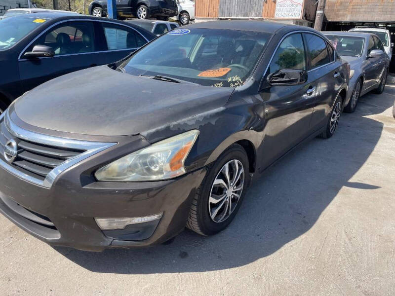 2013 Nissan Altima for sale at STEECO MOTORS in Tampa FL