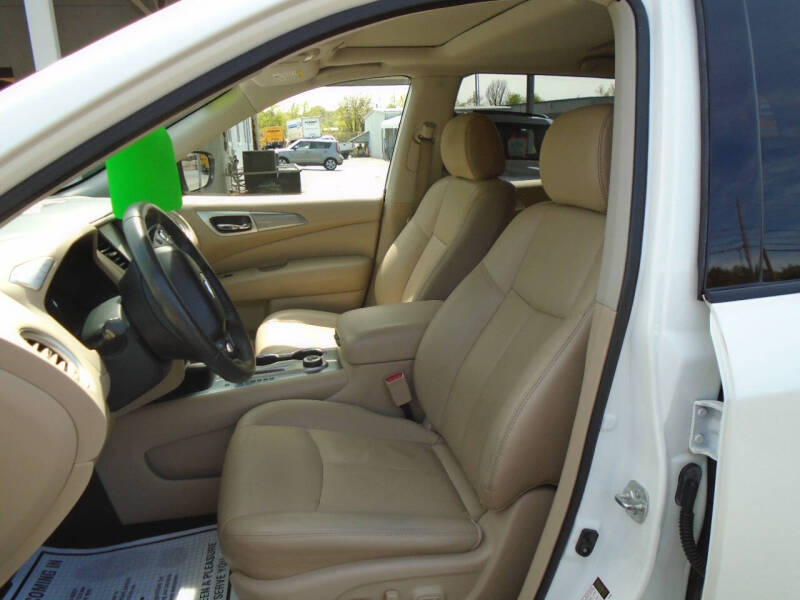 2018 Nissan Pathfinder SL