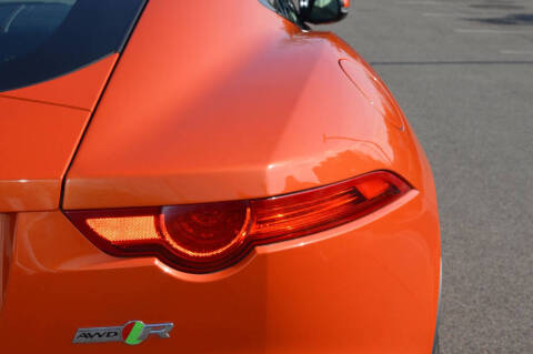 2016 Jaguar F-TYPE R