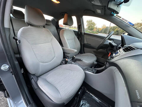 2015 Hyundai Accent GLS