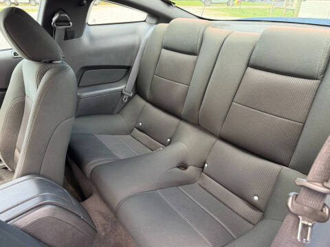 2010 Ford Mustang V6 Premium