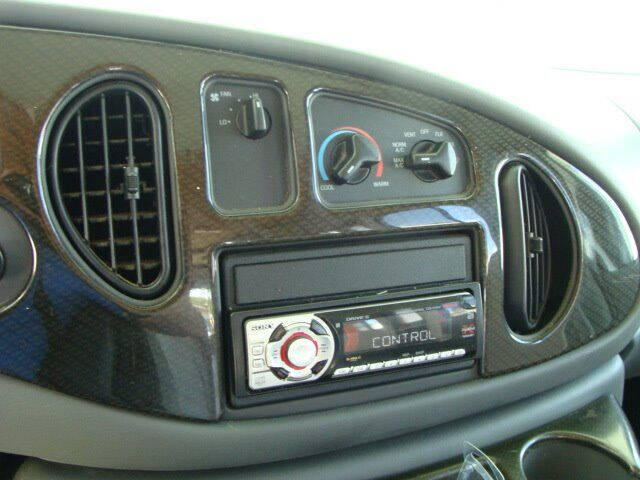 2005 Ford E-Series E-450 SD