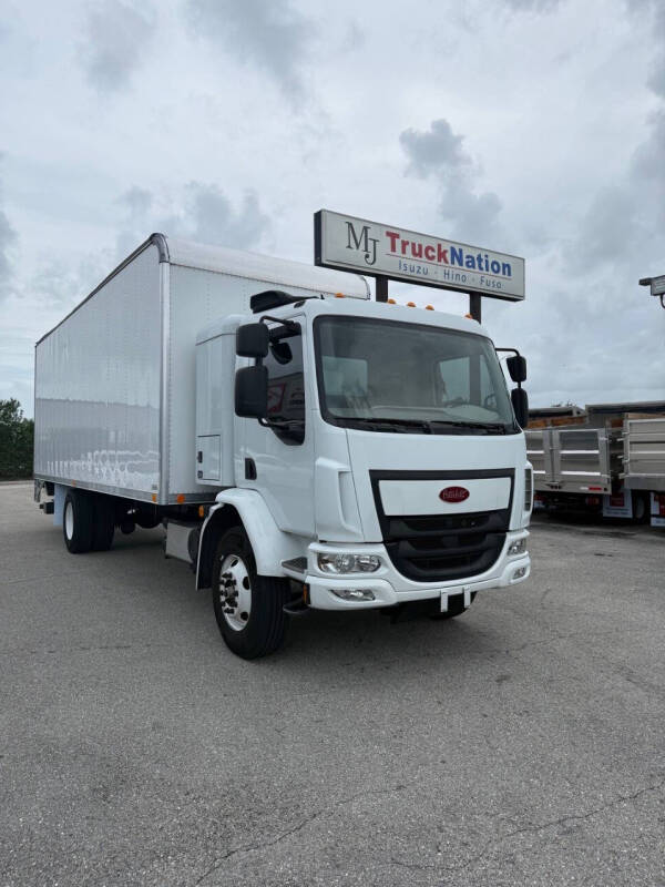 2023 Peterbilt 220
