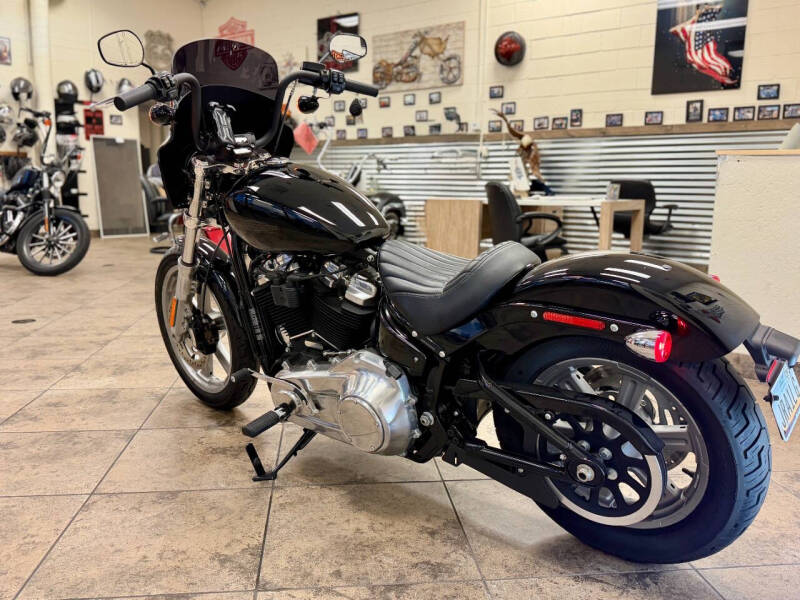 2022 Harley Davidson Softail Standard