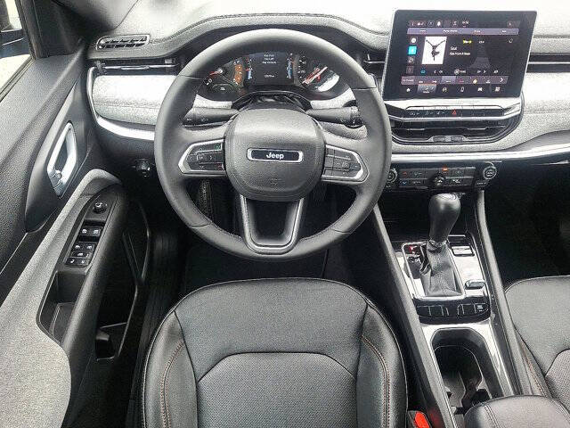 2023 Jeep Compass Latitude Lux