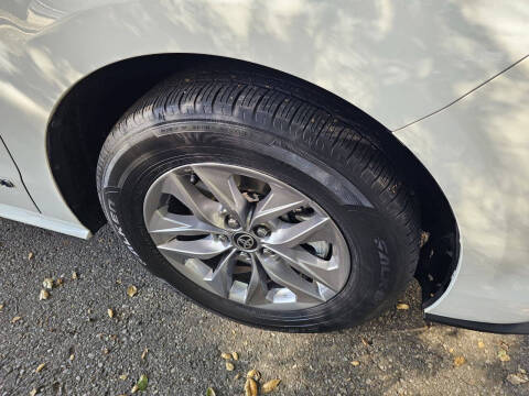 2021 Toyota Sienna LE 8-Passenger