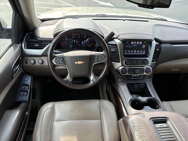 Used 2017 Chevrolet Suburban LT with VIN 1GNSKHKC6HR123454 for sale in Wood River, IL