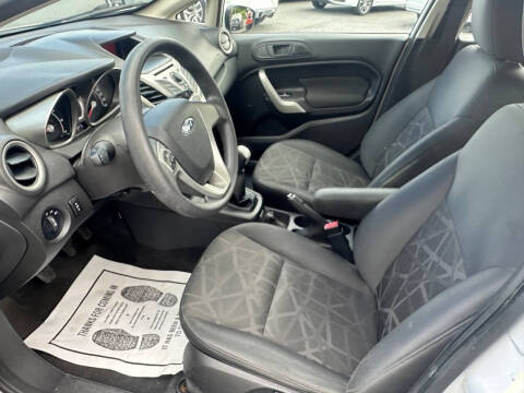 2012 Ford Fiesta SE