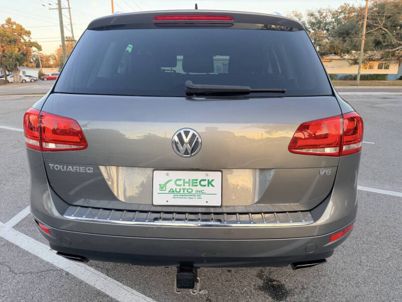 2014 Volkswagen Touareg V6 Sport