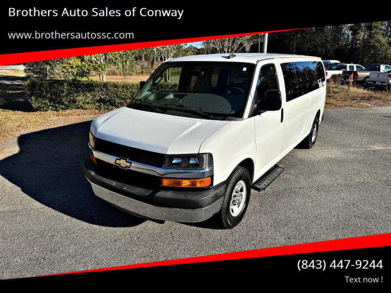 2016 Chevrolet Express Passenger LS's photo