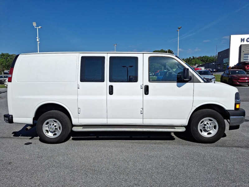 2024 Chevrolet Express 2500