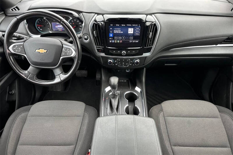 2022 Chevrolet Traverse LT Cloth