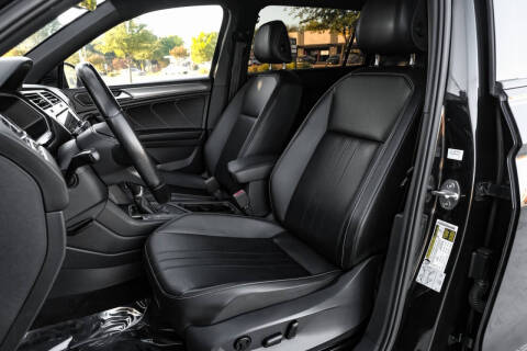 2022 Volkswagen Tiguan SE R-Line Black