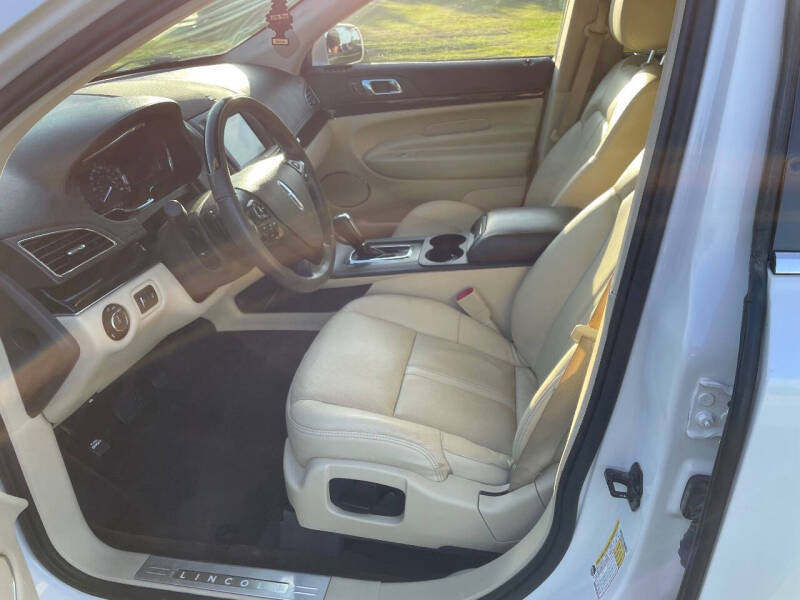 2016 Lincoln MKT EcoBoost