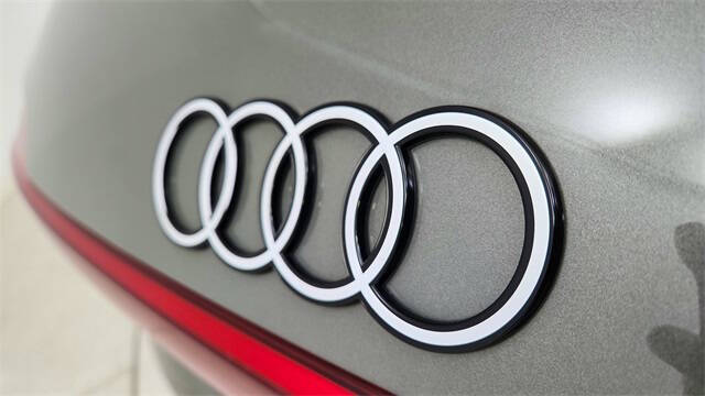 2024 Audi Q8 e-tron quattro Premium