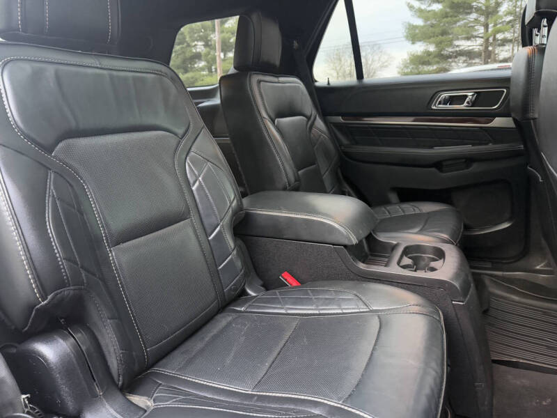 2017 Ford Explorer Platinum