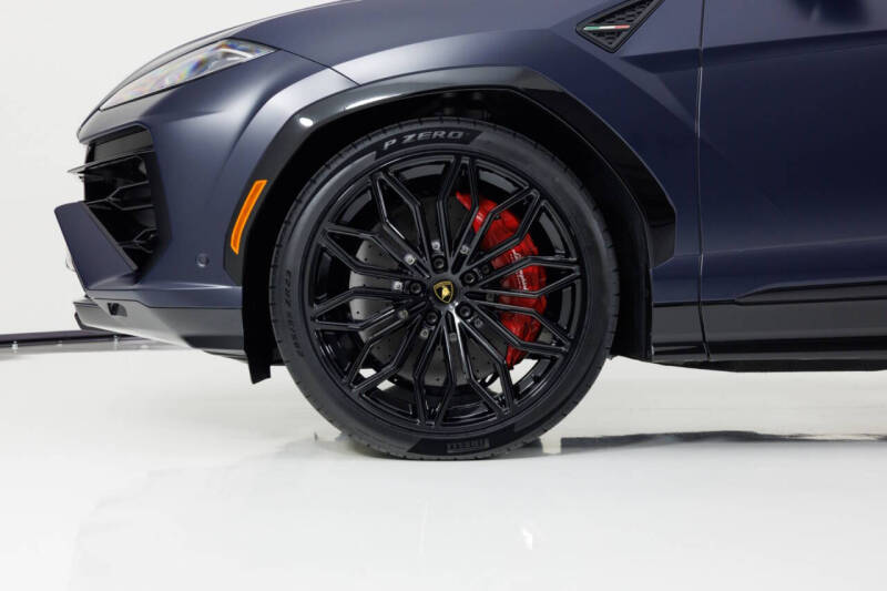 2025 Lamborghini Urus SE