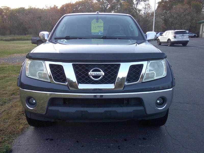 2013 Nissan Frontier SL photo 2