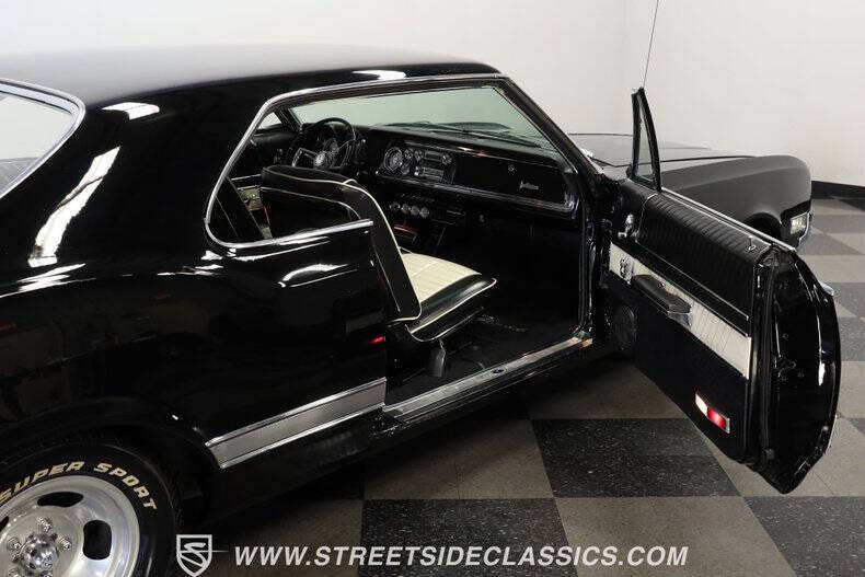 1966 Oldsmobile Starfire