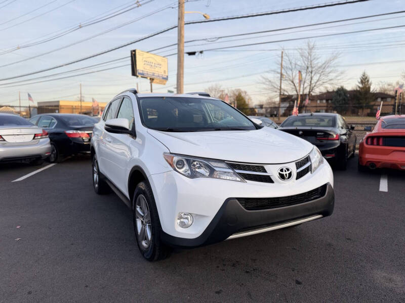 2015 Toyota RAV4 XLE's photo